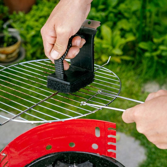 Ανοξείδωτη βούρτσα καθαρισμού ψησταριάς "BBQ Guru" με σφουγγάρι και ξύστρα 12.5cm Ανοξείδωτη βούρτσα καθαρισμού ψησταριάς "BBQ Guru" με σφουγγάρι και ξύστρα 12.5cm